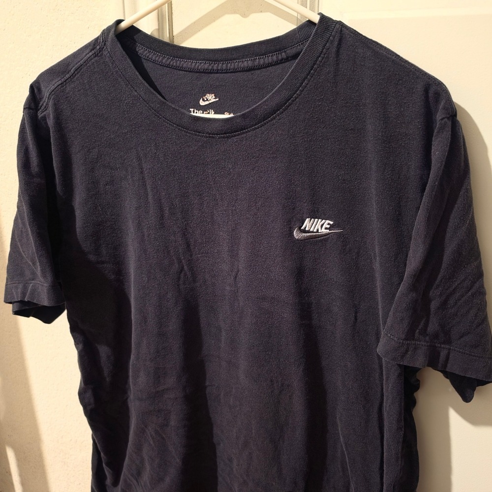 Nike Mens Embroidered Futura Logo Short Sleeve T-Shirt Black AR5004-010 Large
